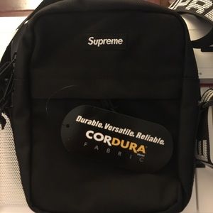 Supreme Shoulder ss18